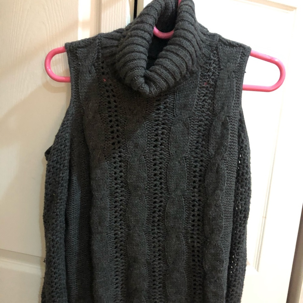 Cold shoulder turtleneck